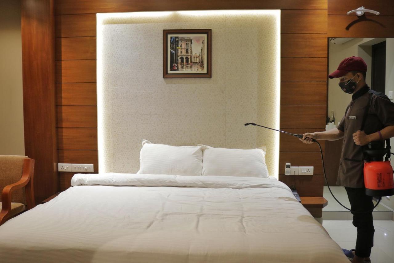 Hotel Priya Kottakkal Exteriér fotografie