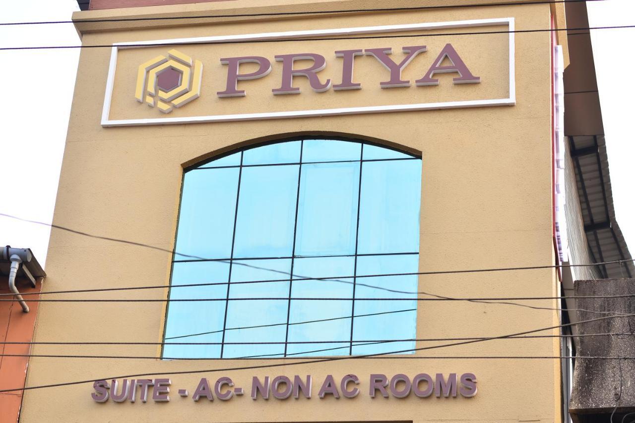 Hotel Priya Kottakkal Exteriér fotografie